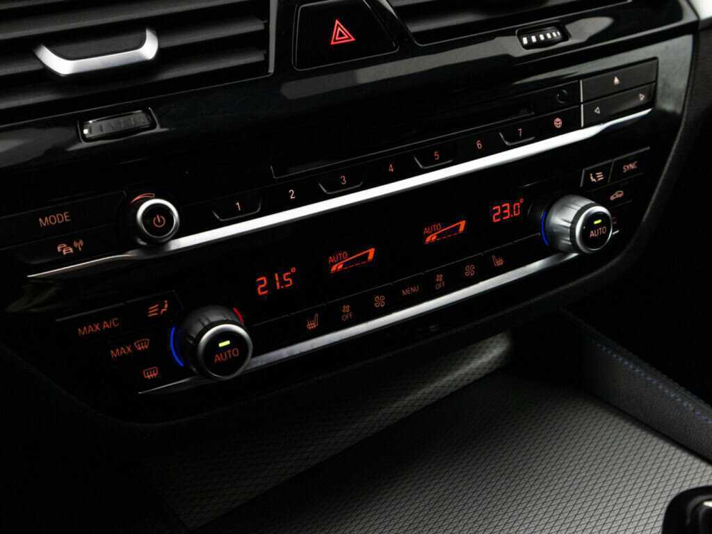 Купить BMW 5 серии 520d xDrive, 2018, 149 739 км, фото №18