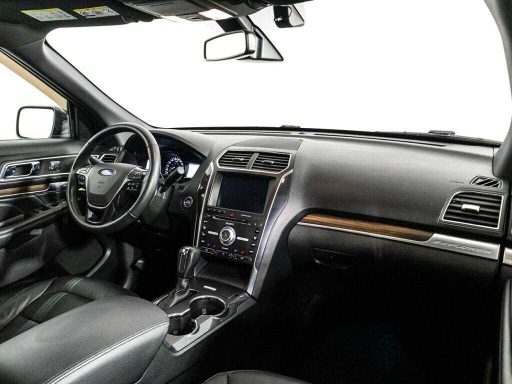 Купить Ford Explorer, 2018, 194 299 км, фото №9