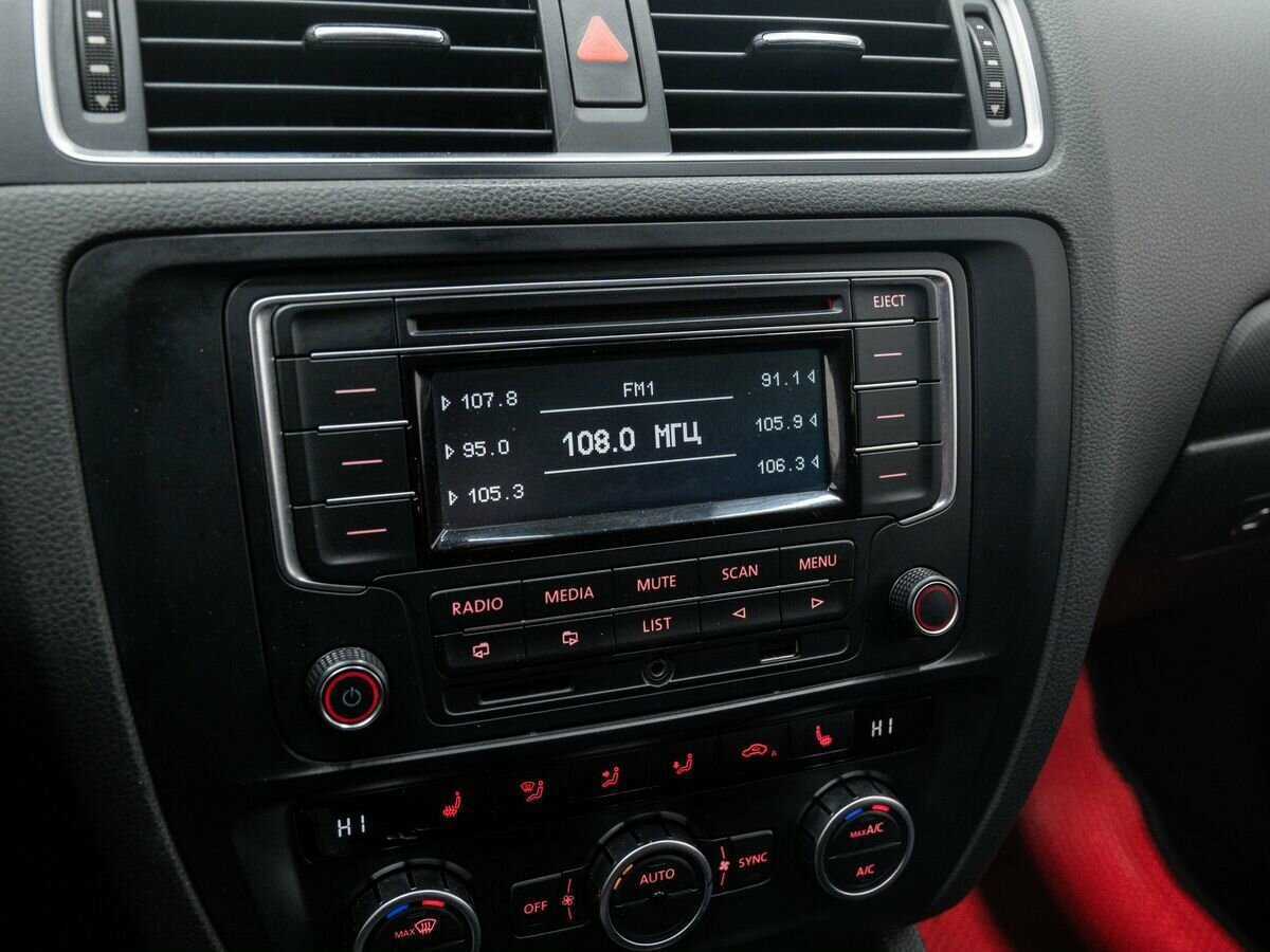 Купить Volkswagen Jetta, 2013, 312 700 км, фото №19