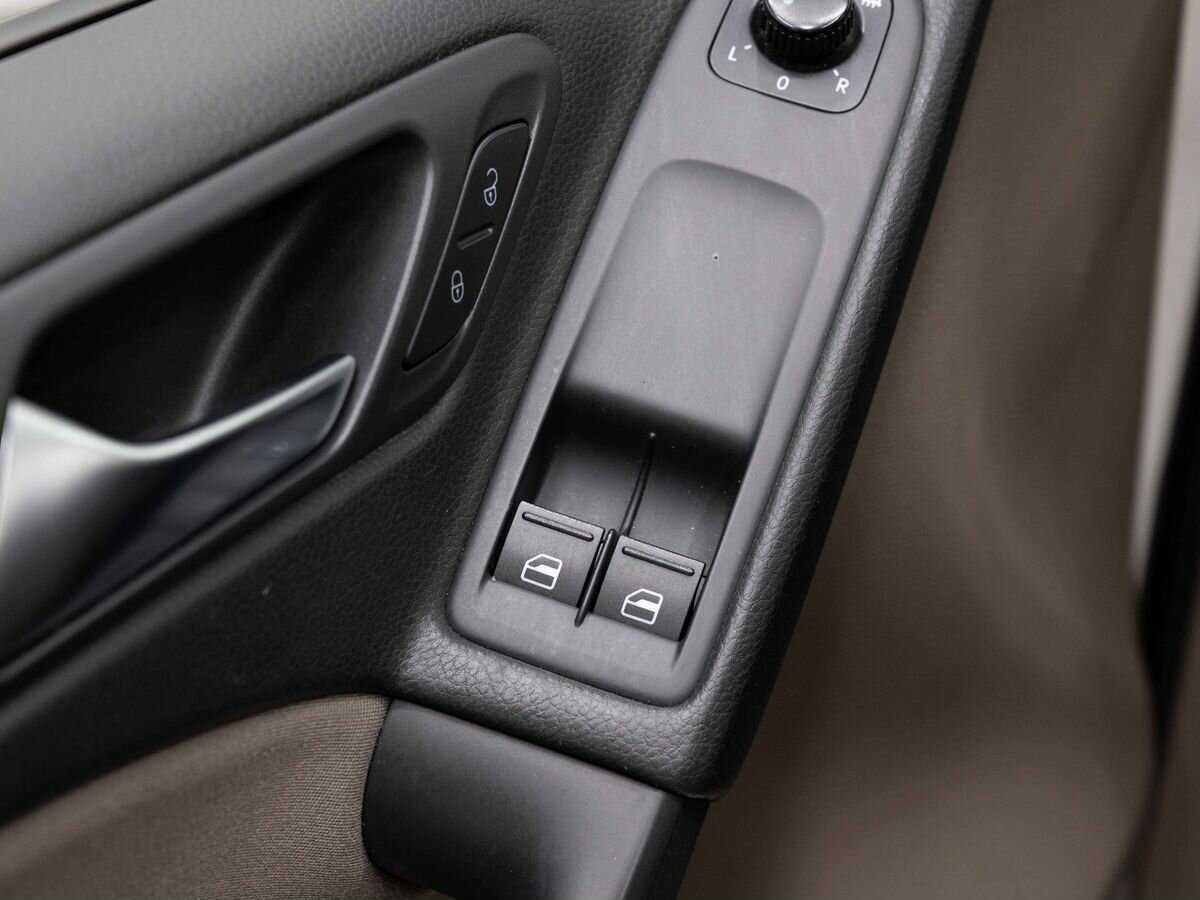 Купить Volkswagen Golf, 2011, 178 885 км, фото №16