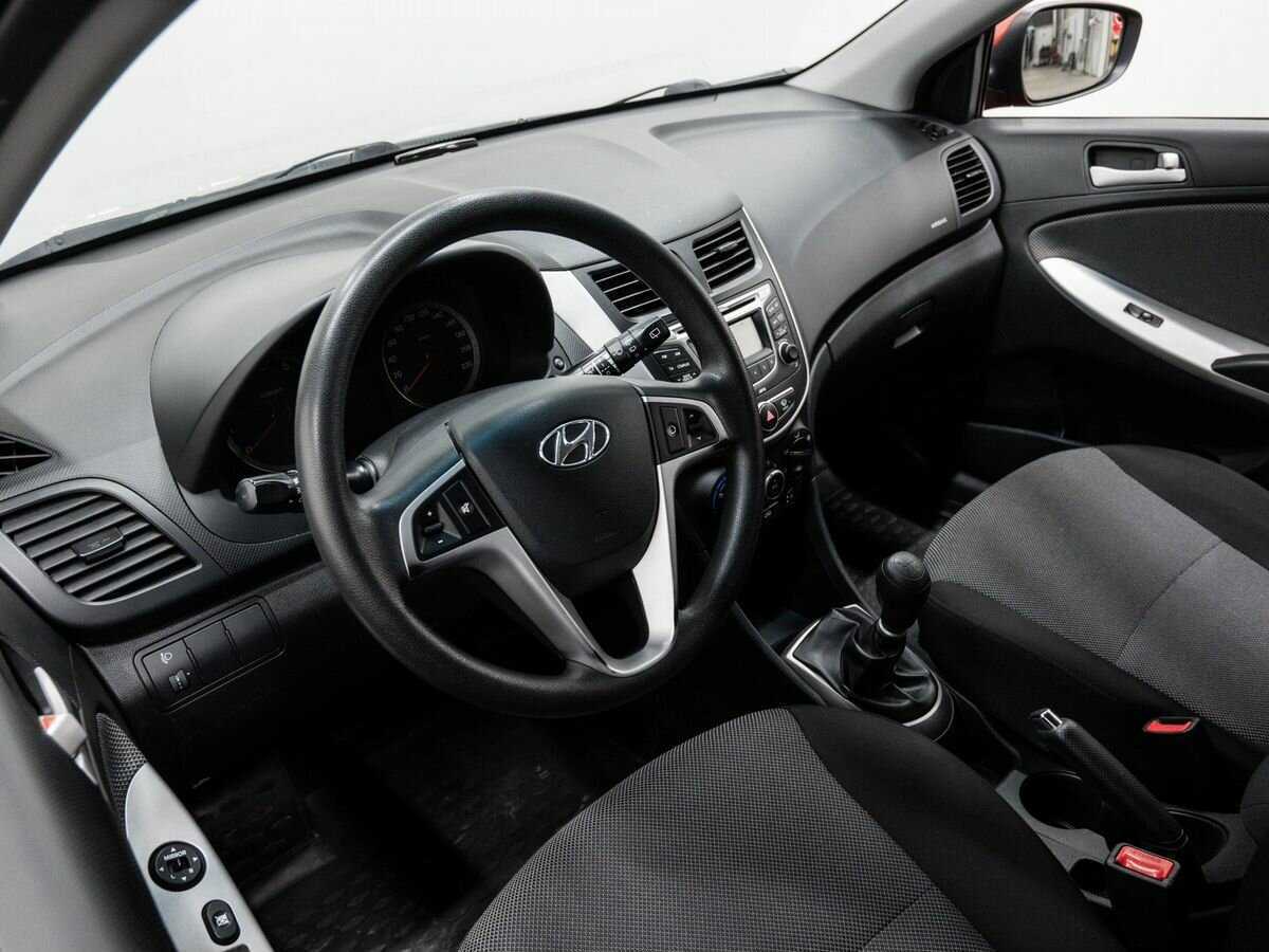 Купить Hyundai Solaris, 2011, 132 445 км, фото №14