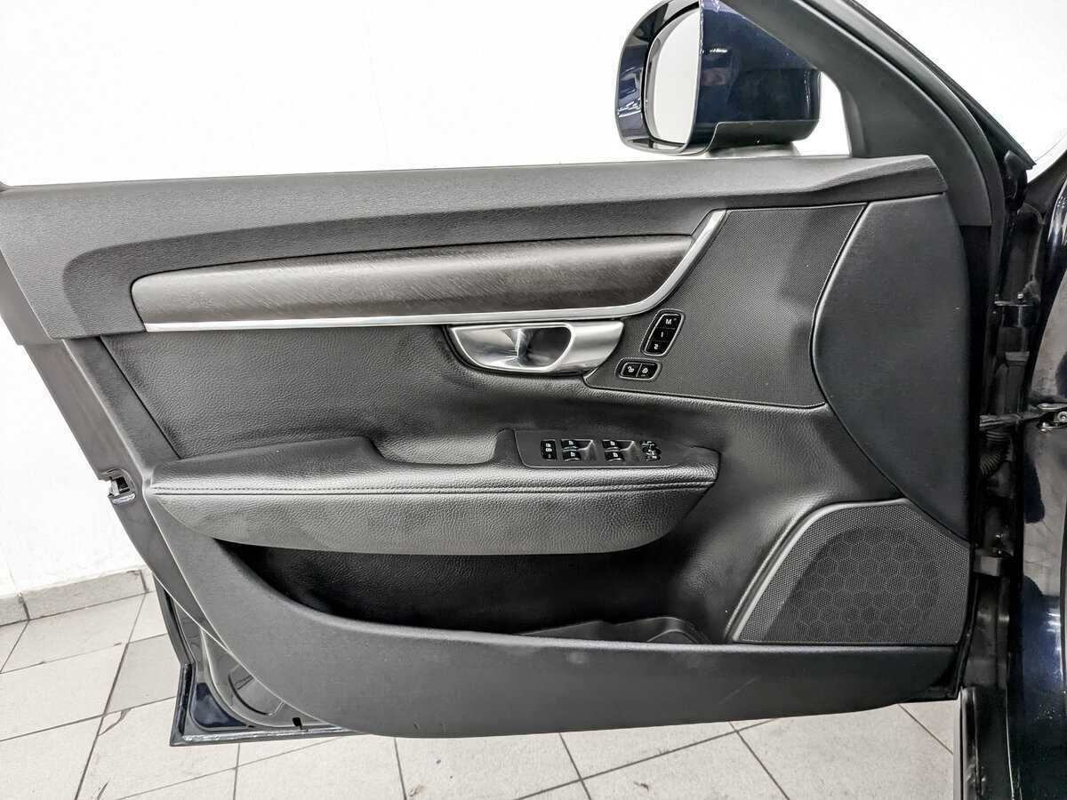 Купить Volvo V90 Cross Country, 2017, 115 000 км, фото №19