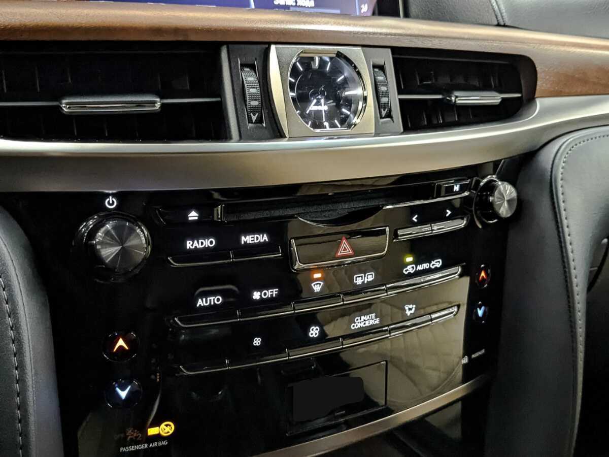 Купить Lexus LX 450d, 2018, 181 953 км, фото №21