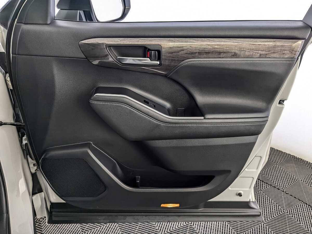Купить Toyota Highlander, 2020, 78 135 км, фото №25