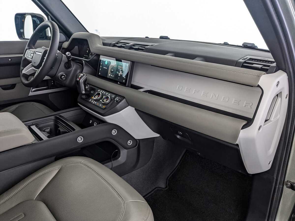Купить Land Rover Defender 110, 2021, 61 005 км, фото №13