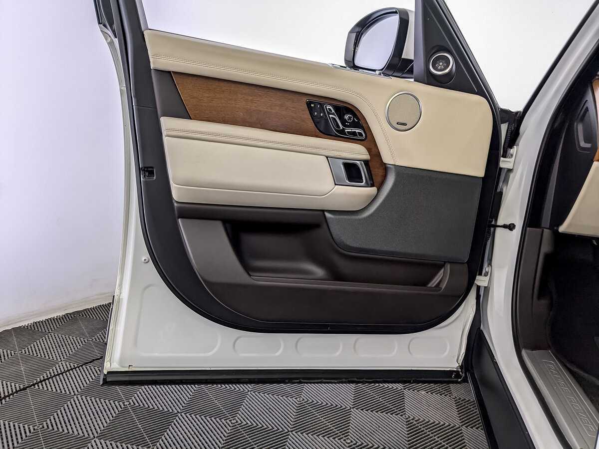 Купить Land Rover Range Rover, 2018, 129 548 км, фото №17