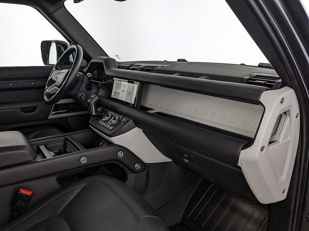 Купить Land Rover Defender 90, 2021, 52 800 км, фото №13