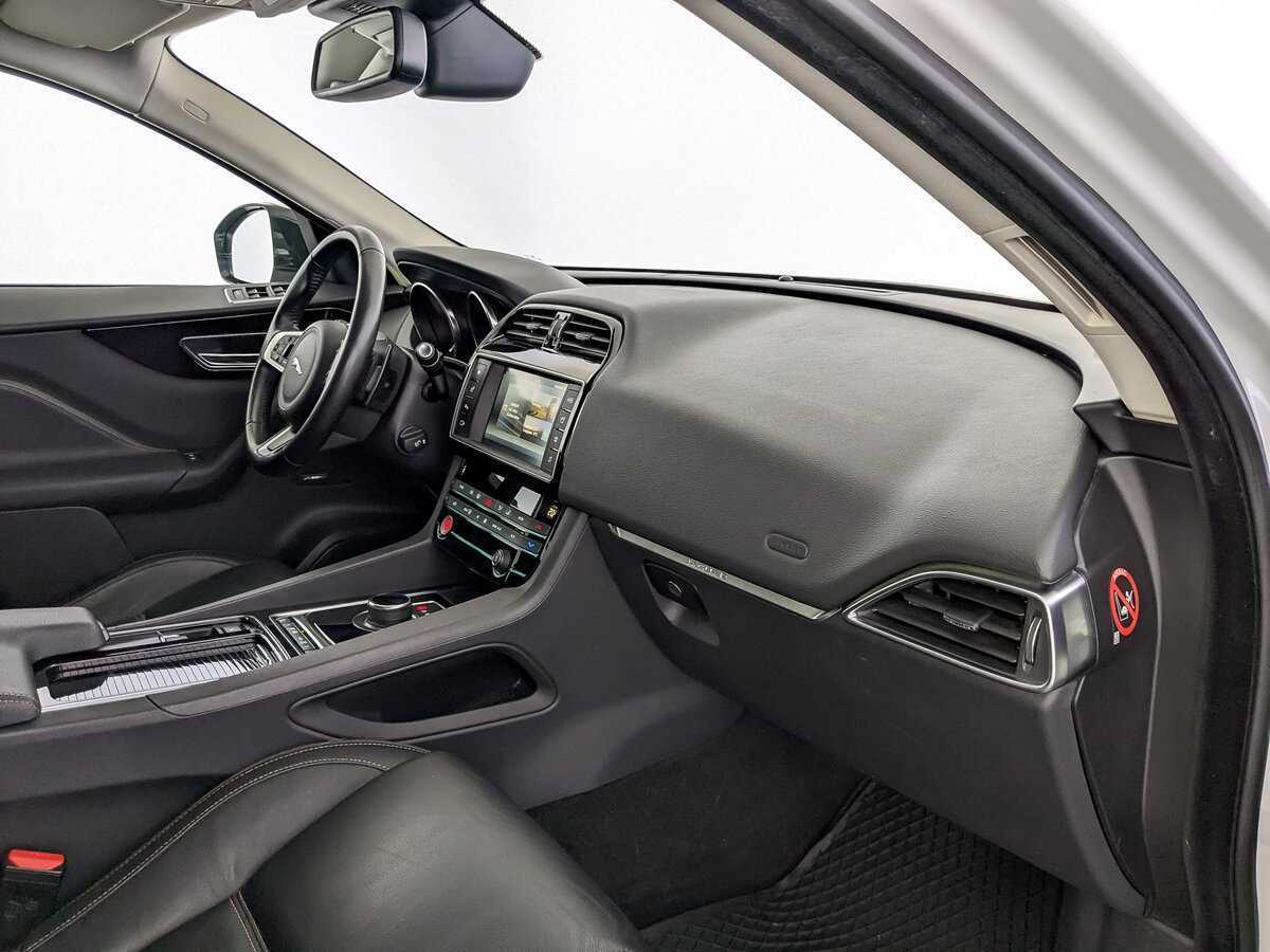 Купить Jaguar F-Pace, 2018, 37 587 км, фото №11