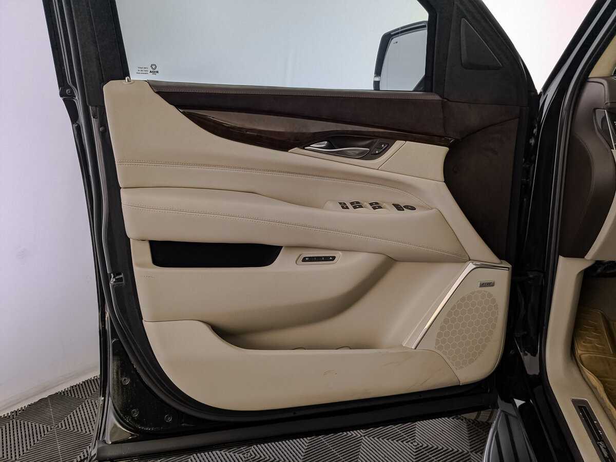 Купить Cadillac Escalade, 2016, 51 527 км, фото №17