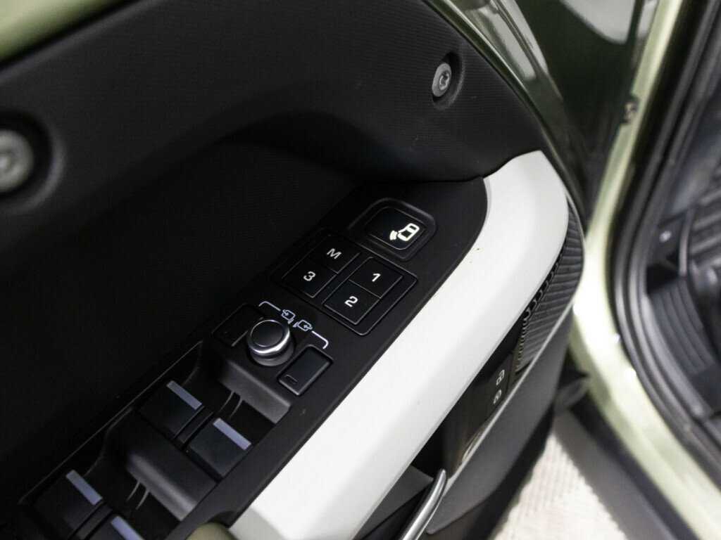 Купить Land Rover Defender 110, 2021, 42 309 км, фото №18