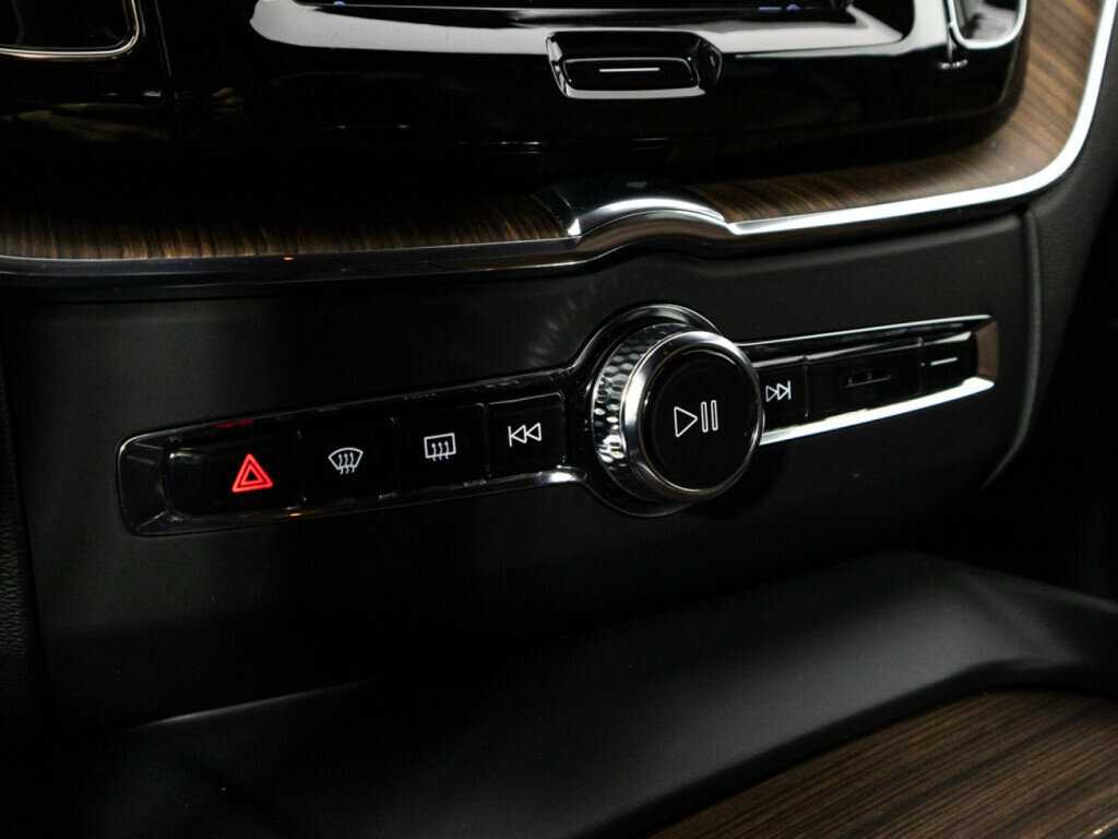 Купить Volvo XC60, 2021, 108 792 км, фото №20