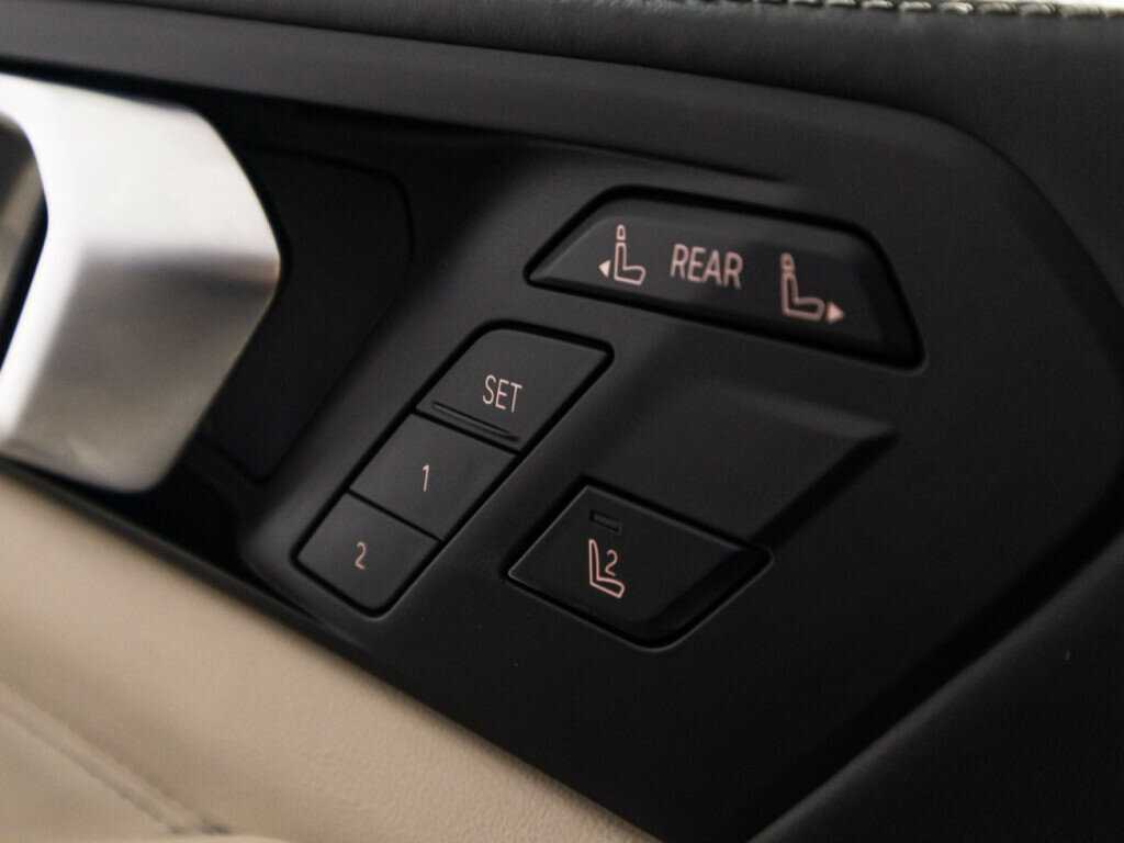 Купить BMW X7 40d, 2020, 177 573 км, фото №27