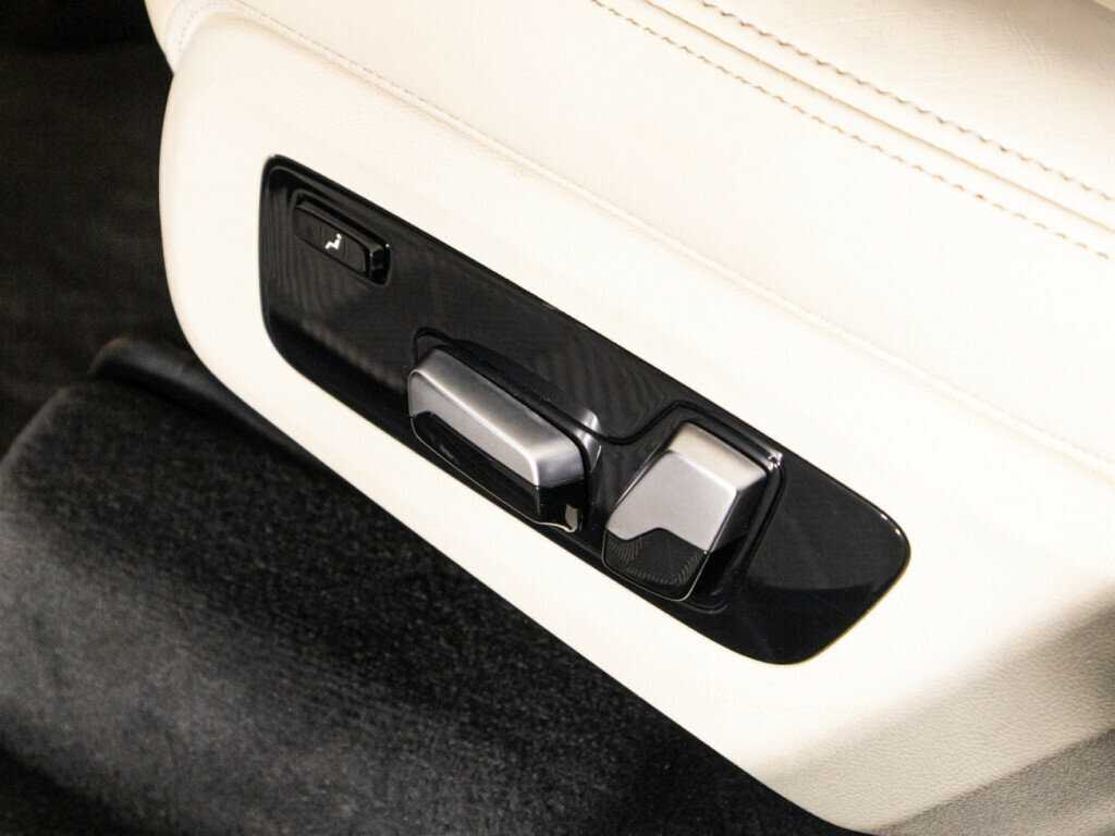 Купить BMW X7 40d, 2020, 177 573 км, фото №33