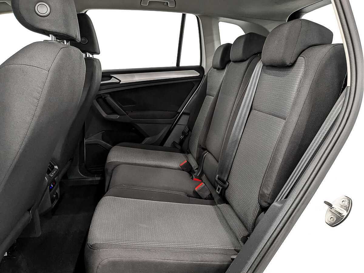 Купить Volkswagen Tiguan, 2021, 157 146 км, фото №18