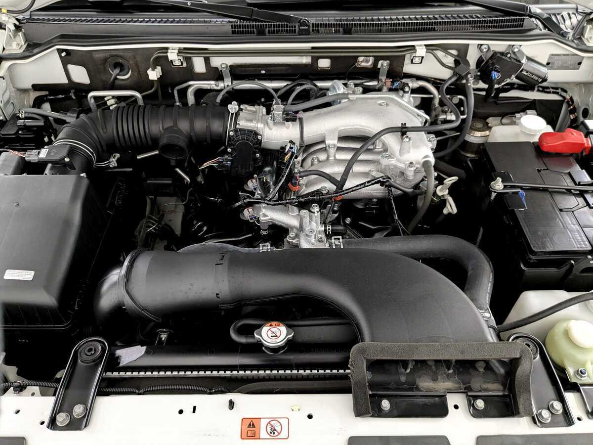 Купить Mitsubishi Pajero, 2021, 26 852 км, фото №9