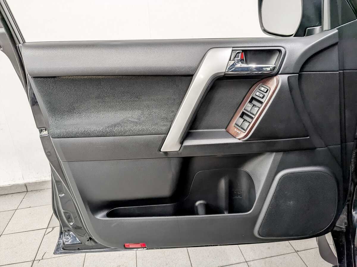 Купить Toyota Land Cruiser Prado, 2015, 262 989 км, фото №17