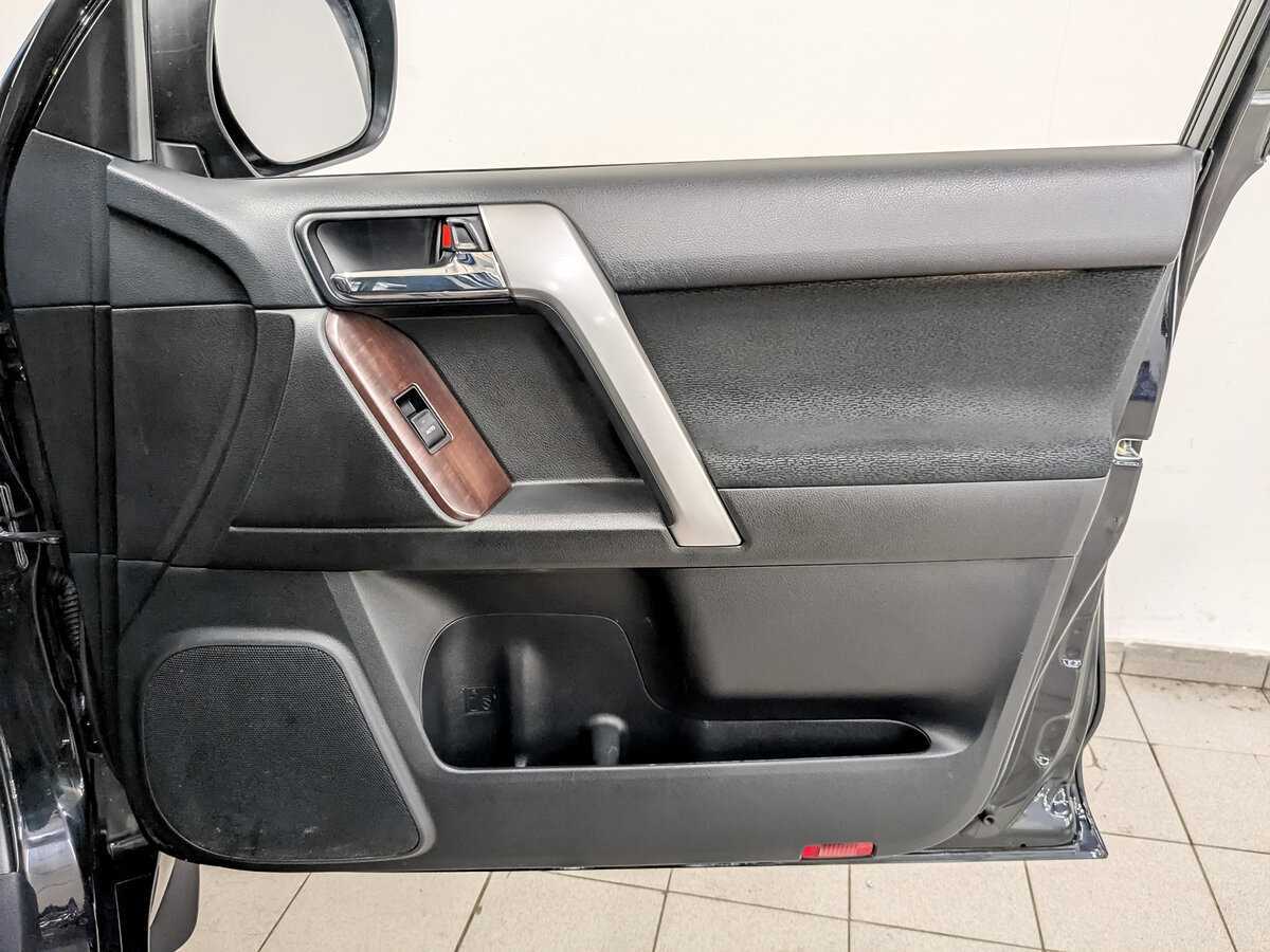 Купить Toyota Land Cruiser Prado, 2015, 262 989 км, фото №24