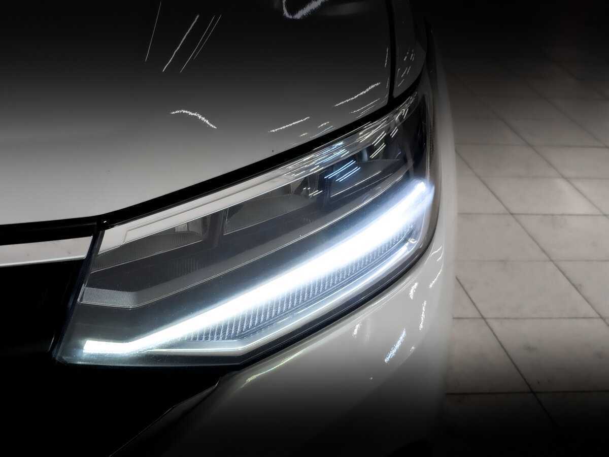 Купить Volkswagen Tiguan, 2021, 156 781 км, фото №16