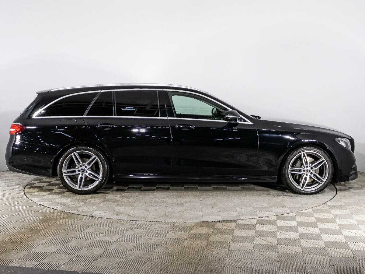 Купить Mercedes-Benz E-Класс 220 d, 2017, 98 671 км, фото №4