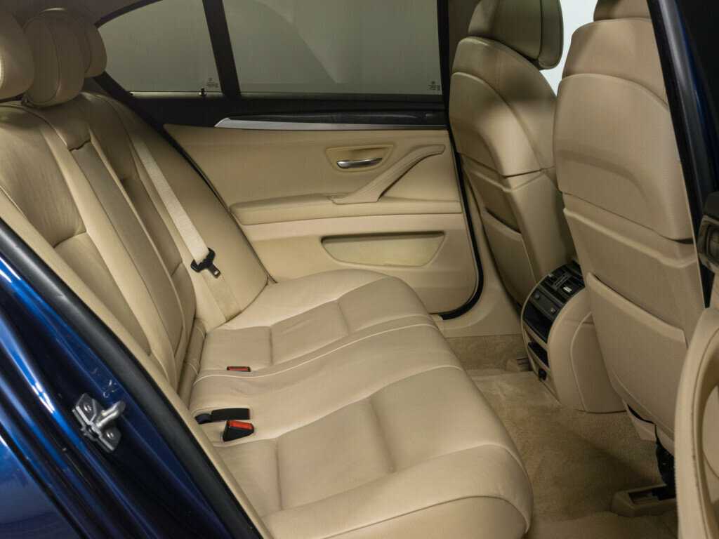 Купить BMW 5 серии 530d xDrive, 2011, 252 254 км, фото №11