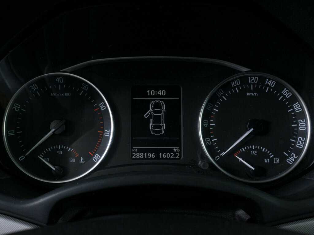 Купить Skoda Octavia DSG7, 2011, 288 145 км, фото №11