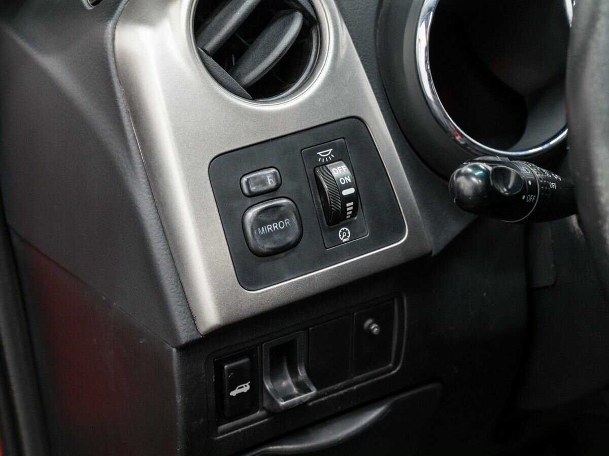 Купить Toyota Matrix, 2002, 221 000 км, фото №17