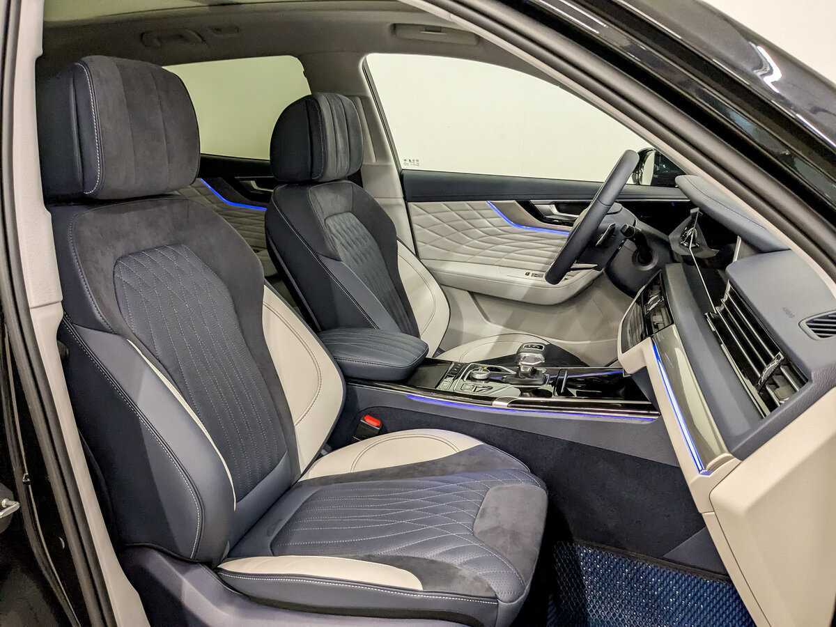 Купить Hongqi HS5, 2024, 3 580 км, фото №24