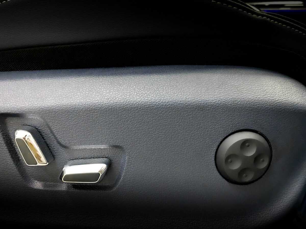 Купить Hongqi HS5, 2024, 3 580 км, фото №25