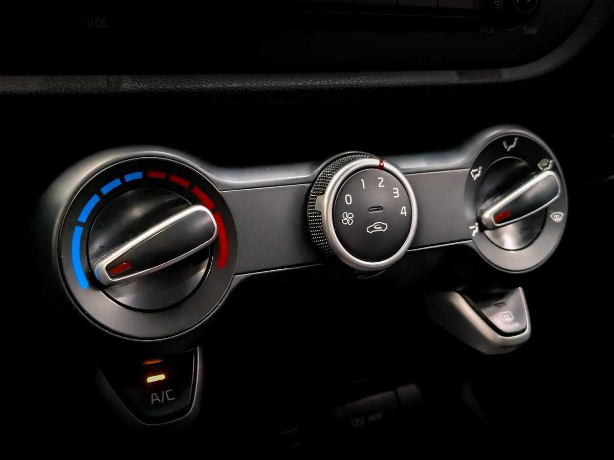 Купить Kia Rio X-Line, 2019, 148 880 км, фото №25