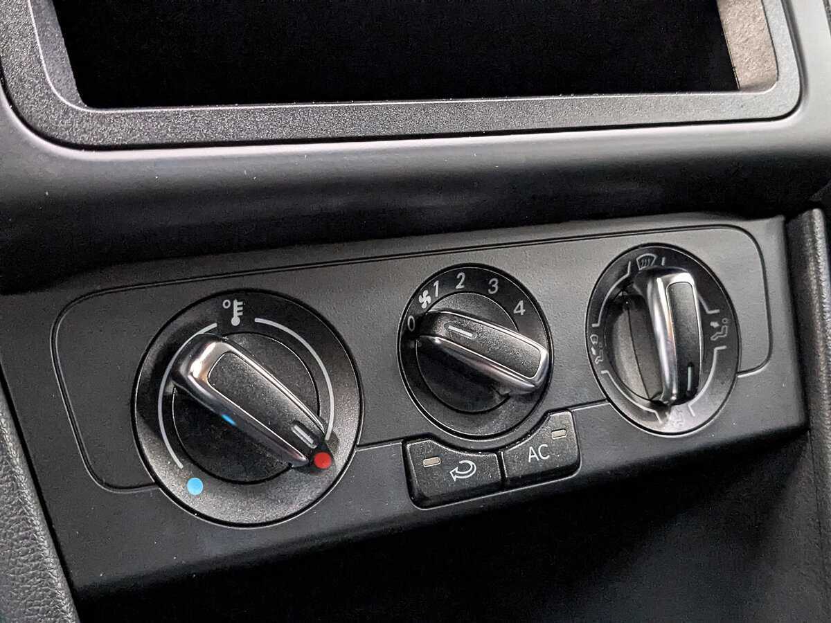 Купить Volkswagen Polo, 2011, 110 764 км, фото №18