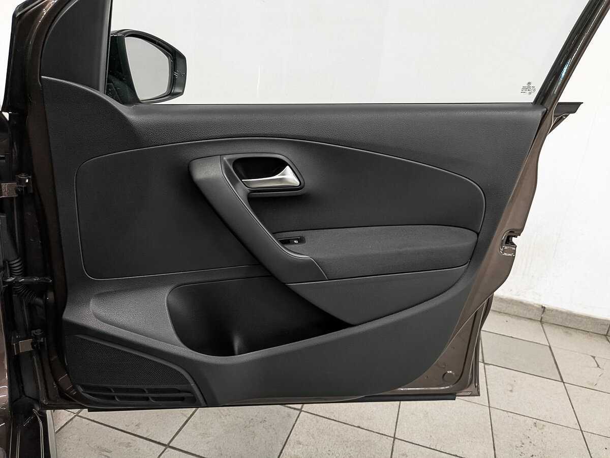 Купить Volkswagen Polo, 2011, 110 764 км, фото №22