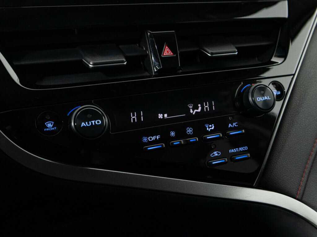 Купить Toyota Camry, 2021, 58 229 км, фото №17