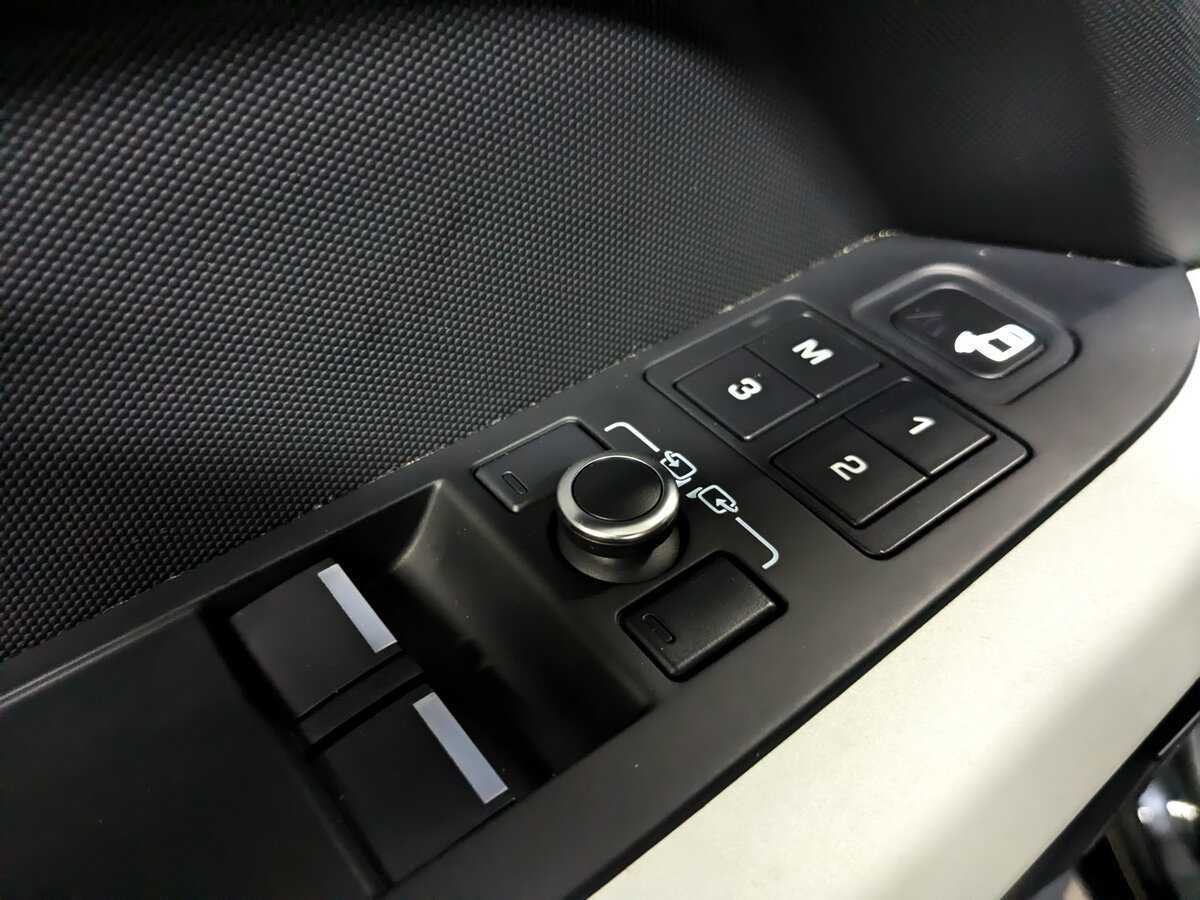 Купить Land Rover Defender 90, 2021, 42 933 км, фото №21