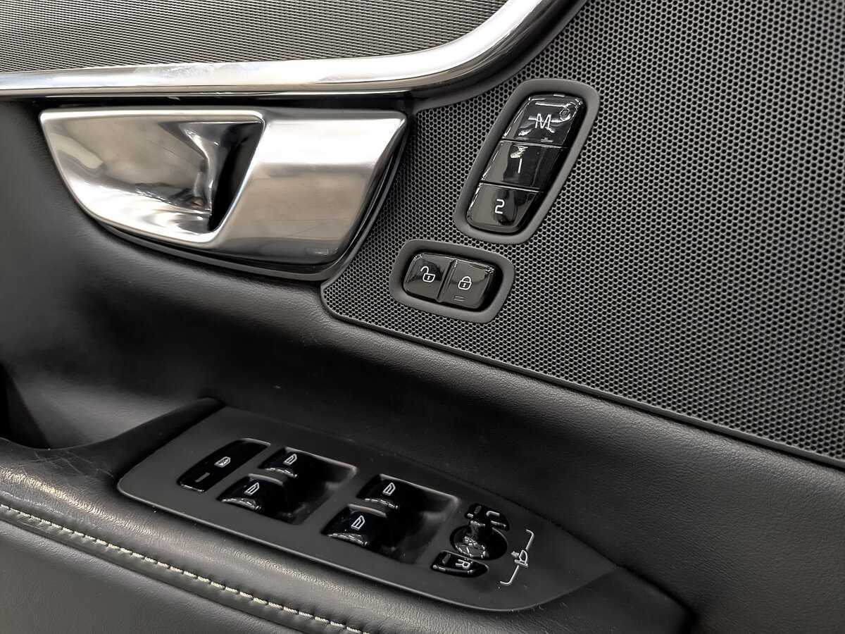 Купить Volvo V90 Cross Country, 2018, 159 803 км, фото №25
