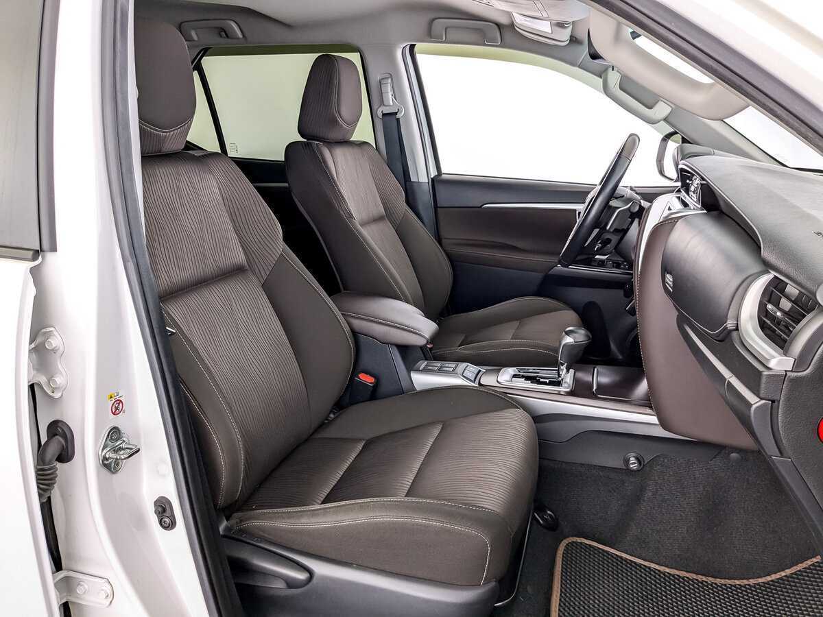 Купить Toyota Fortuner, 2019, 65 140 км, фото №22