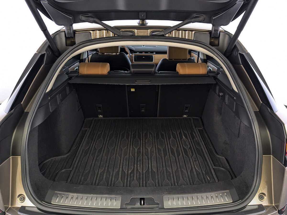 Купить Land Rover Range Rover Velar, 2017, 77 769 км, фото №10
