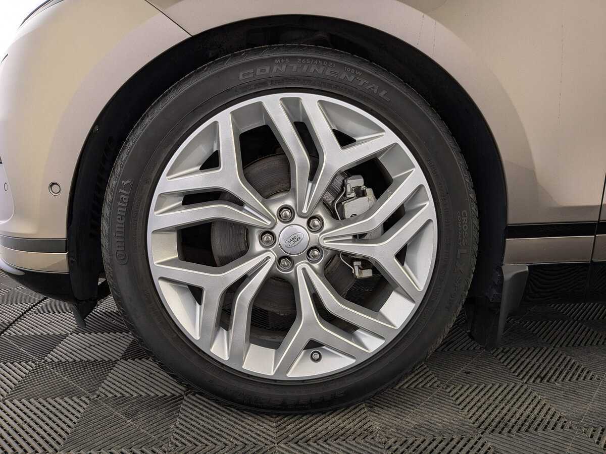 Купить Land Rover Range Rover Velar, 2017, 77 769 км, фото №12