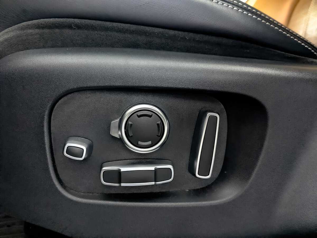 Купить Land Rover Range Rover Velar, 2017, 77 769 км, фото №29