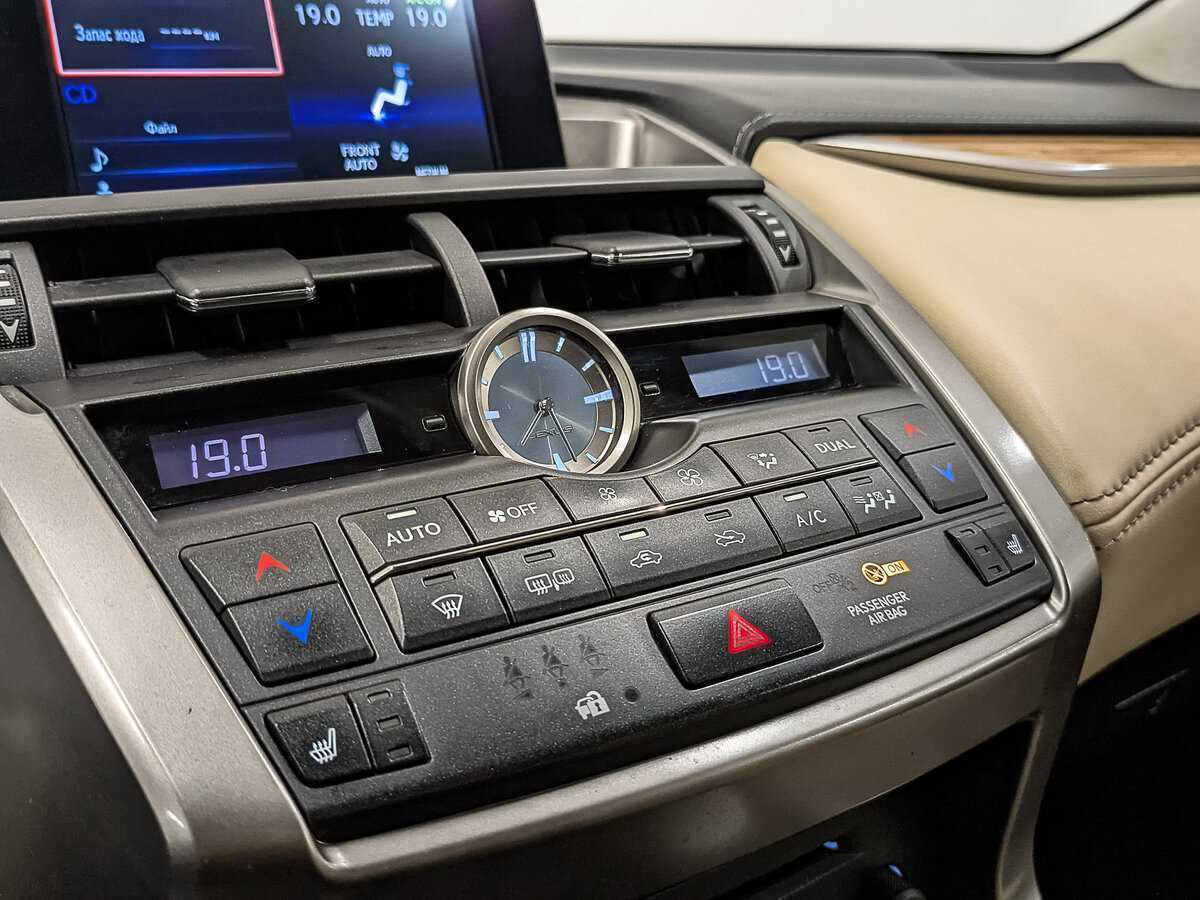 Купить Lexus NX 200, 2016, 161 501 км, фото №21