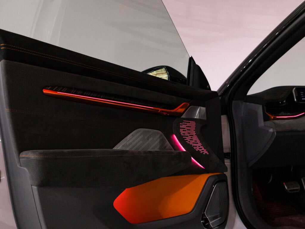 Купить Zeekr 001 100 kWh, 2023, 16 272 км, фото №28