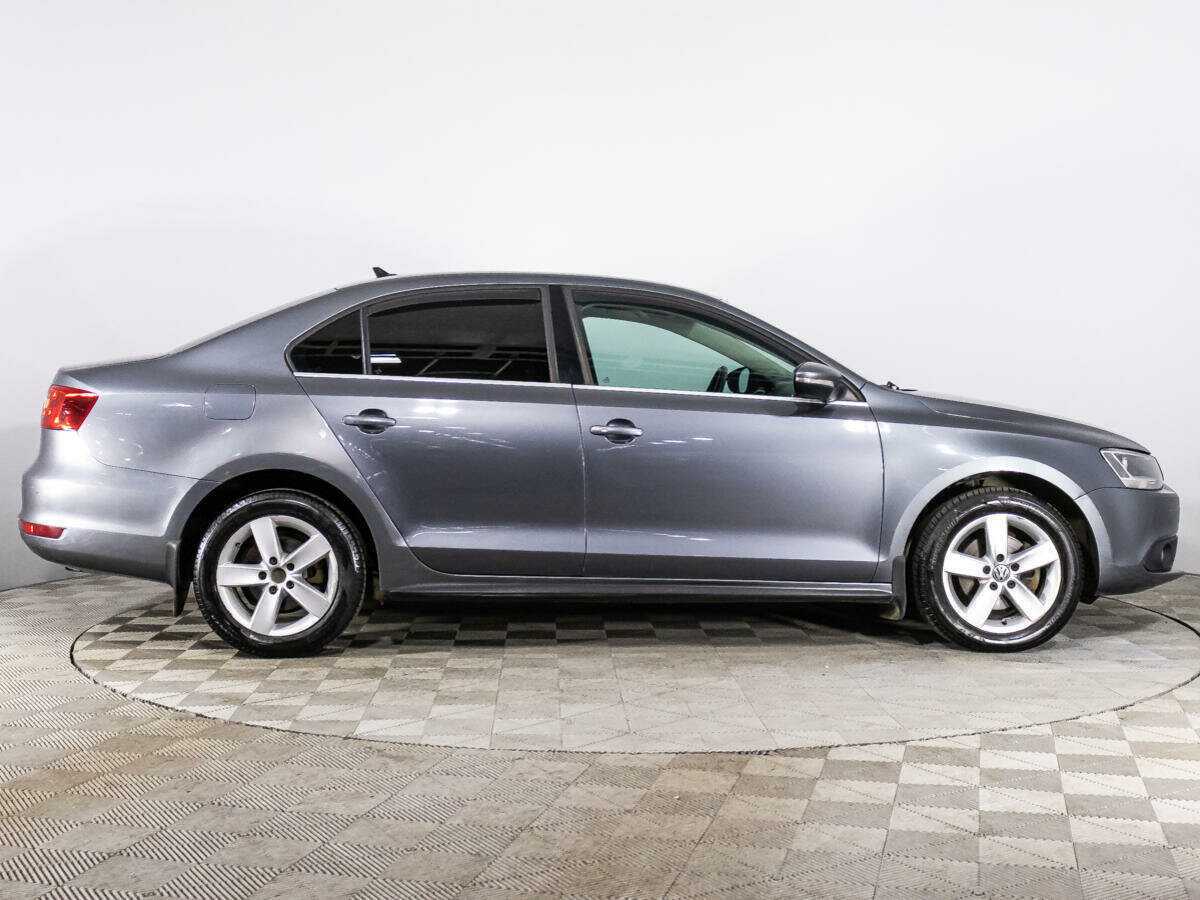 Купить Volkswagen Jetta, 2012, 197 967 км, фото №4