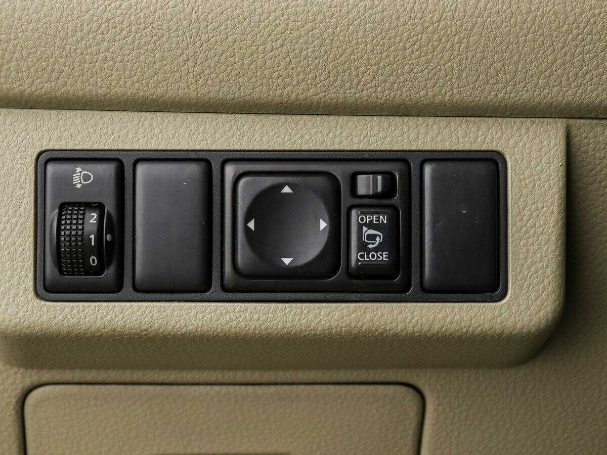 Купить Nissan Tiida, 2008, 142 451 км, фото №11