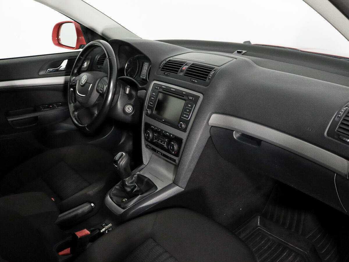 Купить Skoda Octavia, 2011, 178 800 км, фото №8