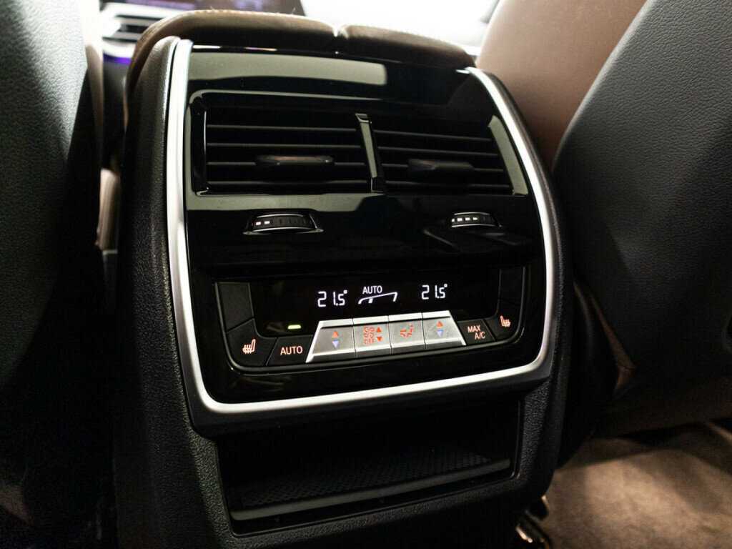 Купить BMW X7 M50d, 2020, 97 977 км, фото №21