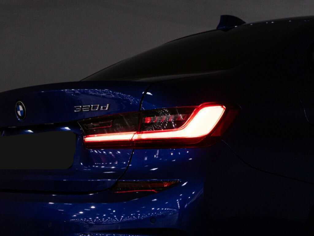 Купить BMW 3 серии 320d, 2019, 65 976 км, фото №24