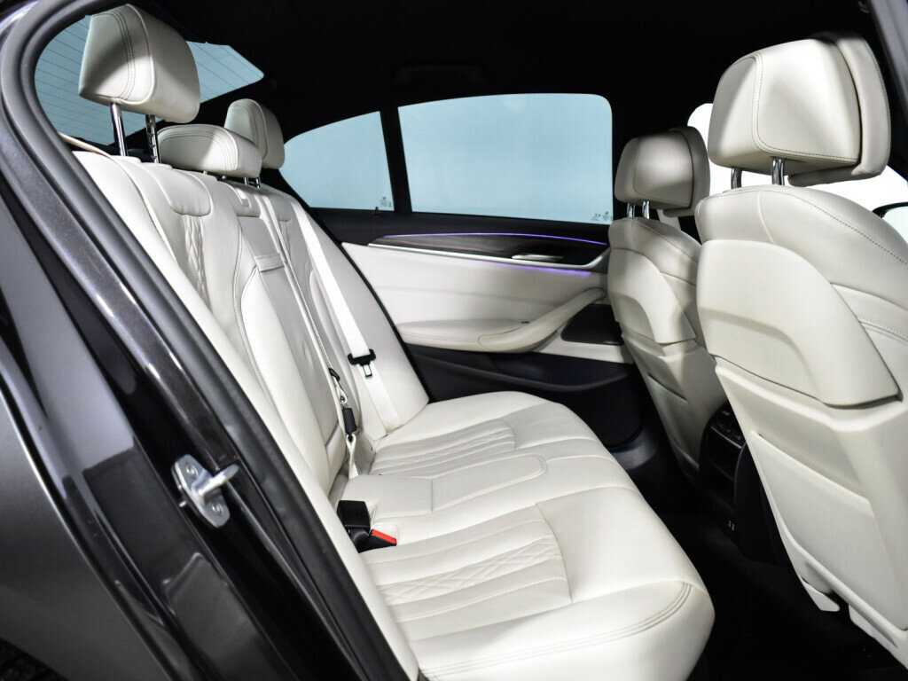 Купить BMW 5 серии 530d xDrive, 2019, 32 225 км, фото №10
