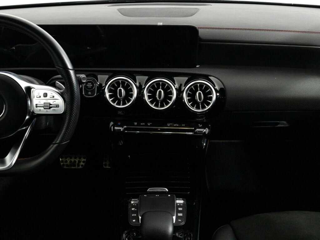 Купить Mercedes-Benz CLA 200, 2020, 49 750 км, фото №14