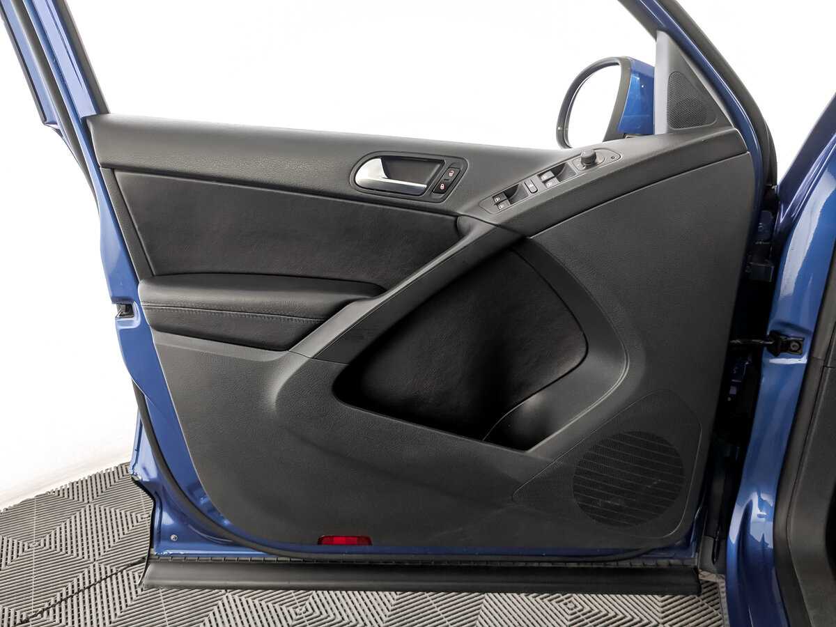 Купить Volkswagen Tiguan, 2010, 131 807 км, фото №16