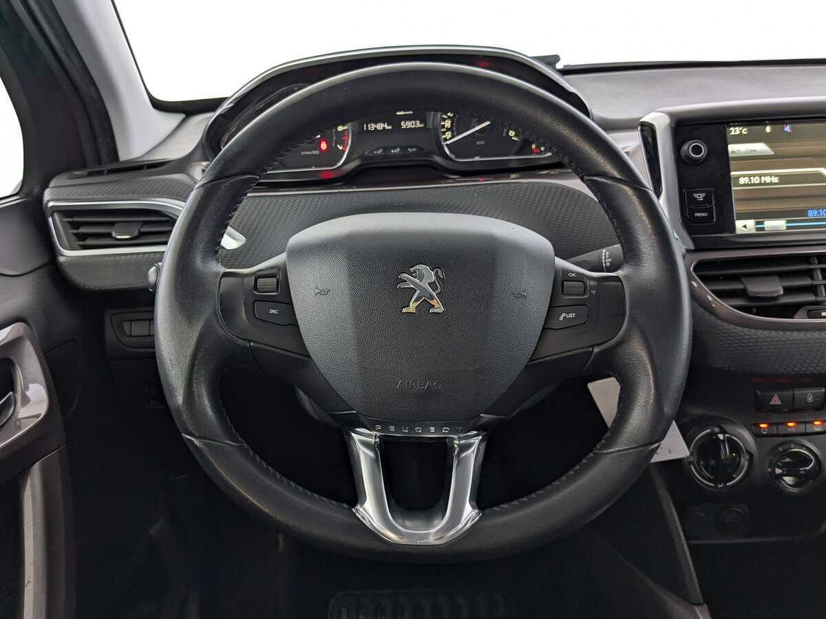 Купить Peugeot 2008, 2014, 113 475 км, фото №22