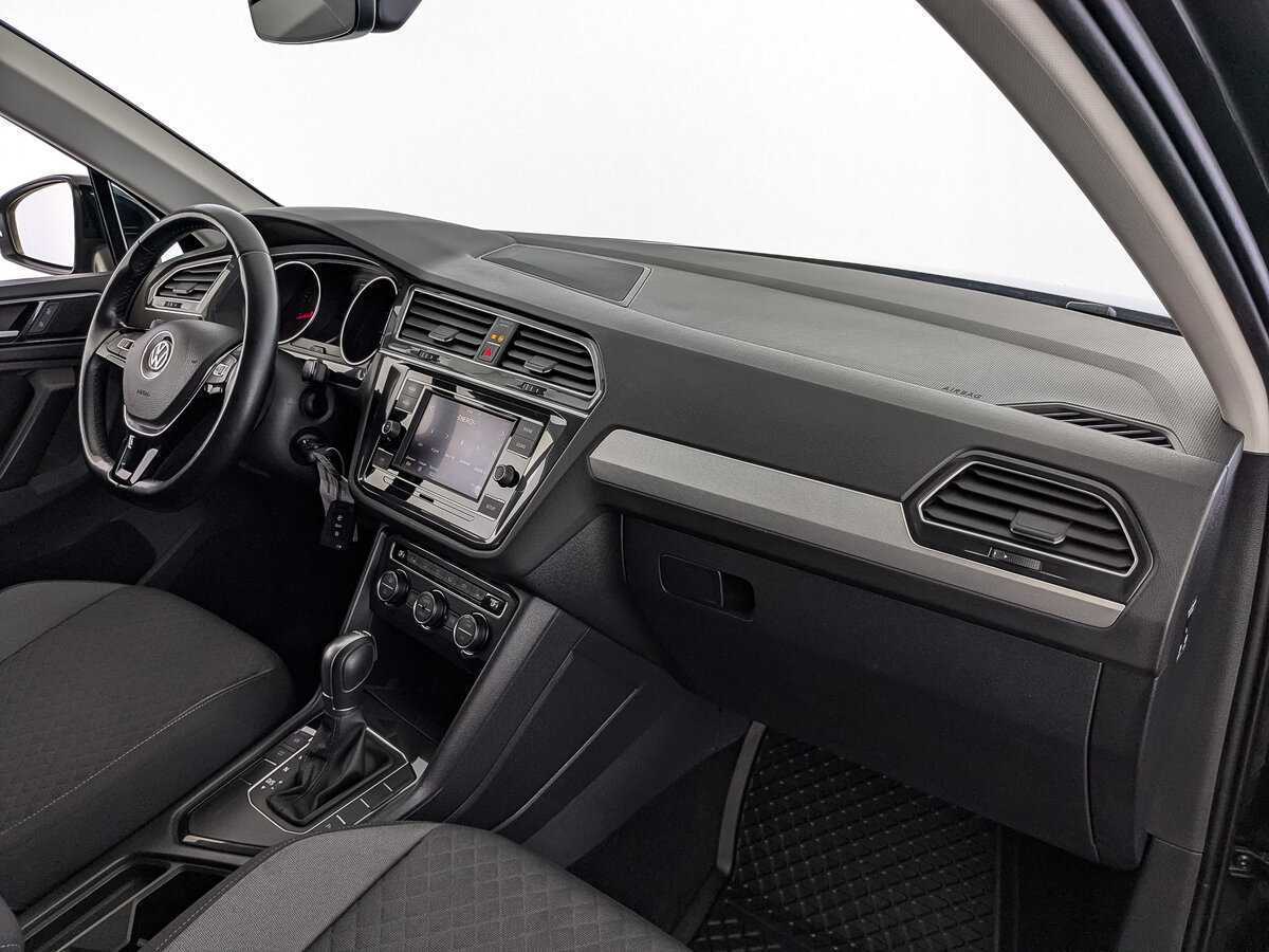 Купить Volkswagen Tiguan, 2018, 67 079 км, фото №11